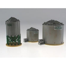 Load image into Gallery viewer, IMEX Perma Scene - Sukup Grain Tower Set (3 Towers Total) - Taigen Tanks
