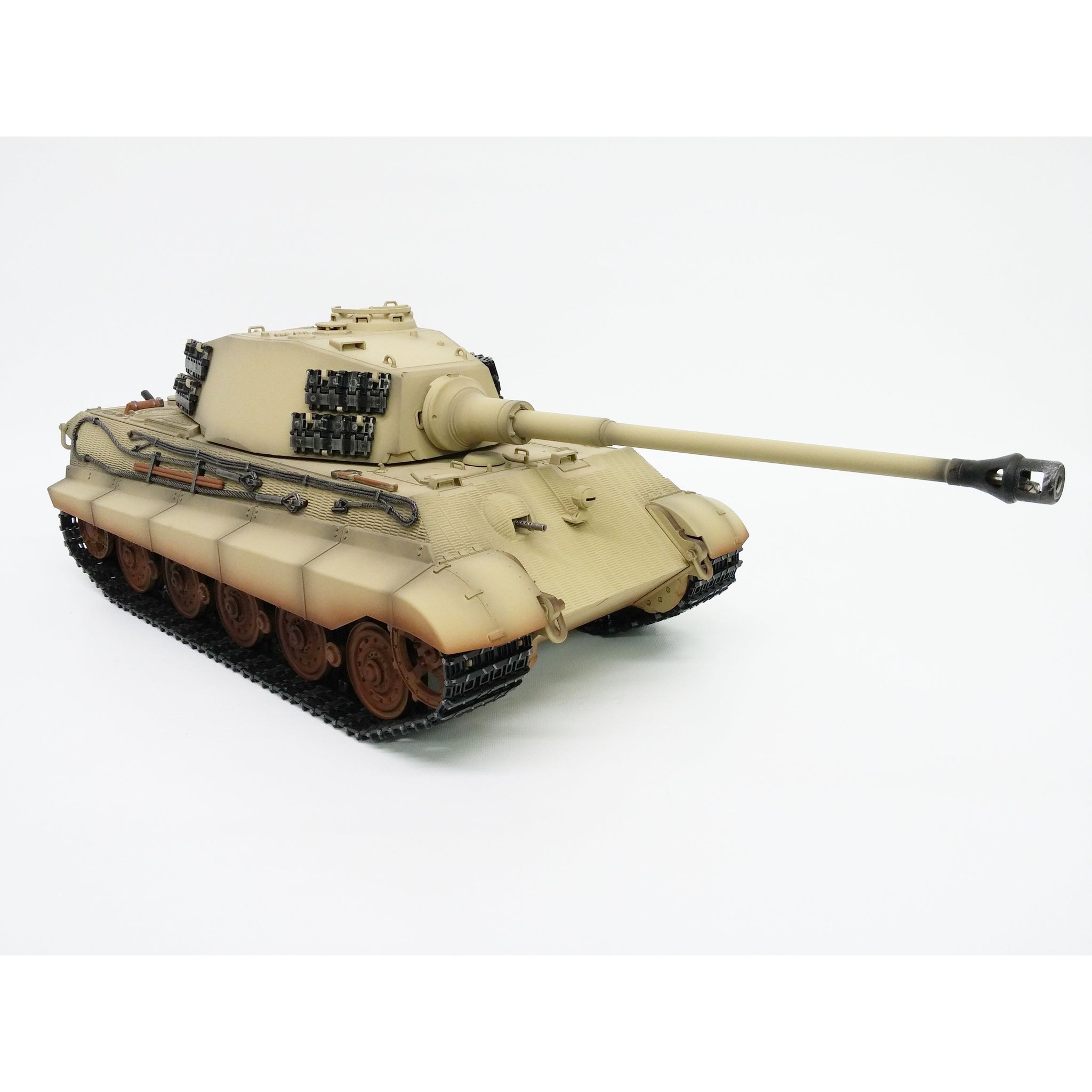Taigen deals king tiger